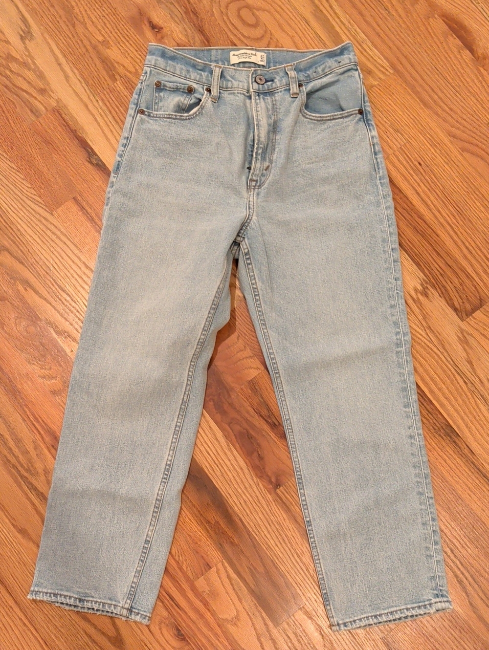 Abercrombie & Fitch The Ankle Straight Ultra High Rise
